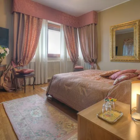 La Volpe Dorata Bed & Breakfast Stresa