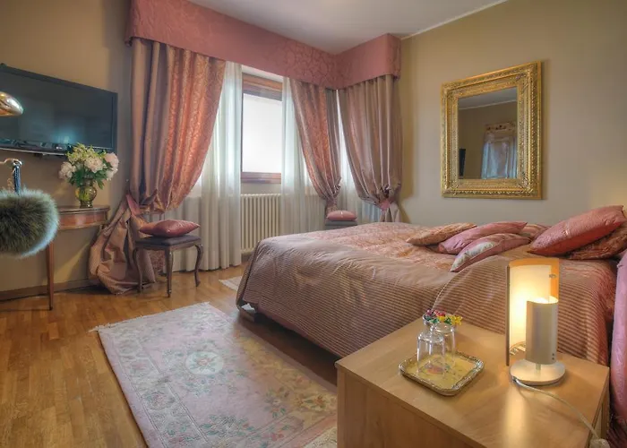 La Volpe Dorata Oda ve Kahvaltı Stresa